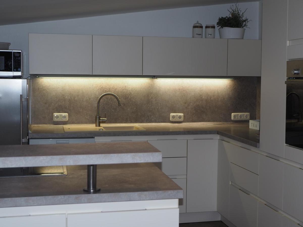 Jarmen Ferienwohnung מראה חיצוני תמונה